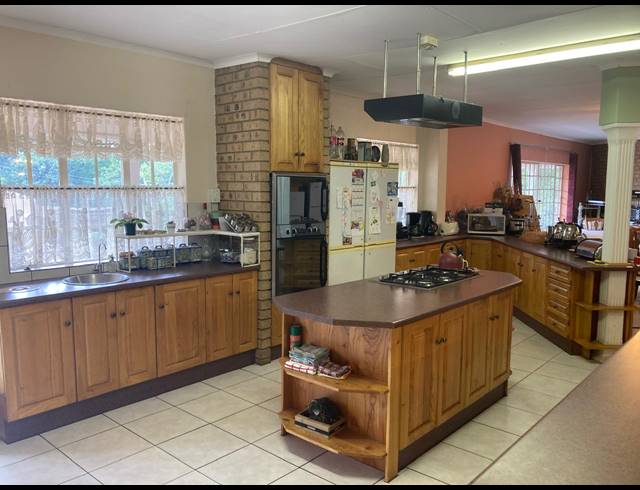 5 BEDROOM HOUSE FOR SALE IN CASHAN